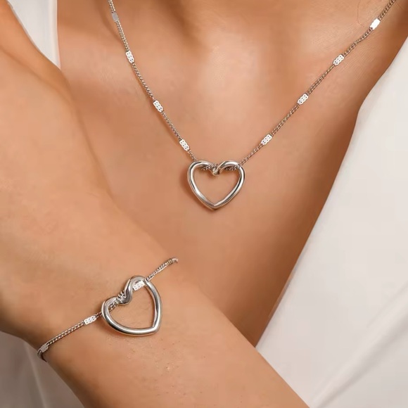 Jewelry - Sterling Silver Heart Jewelry Set